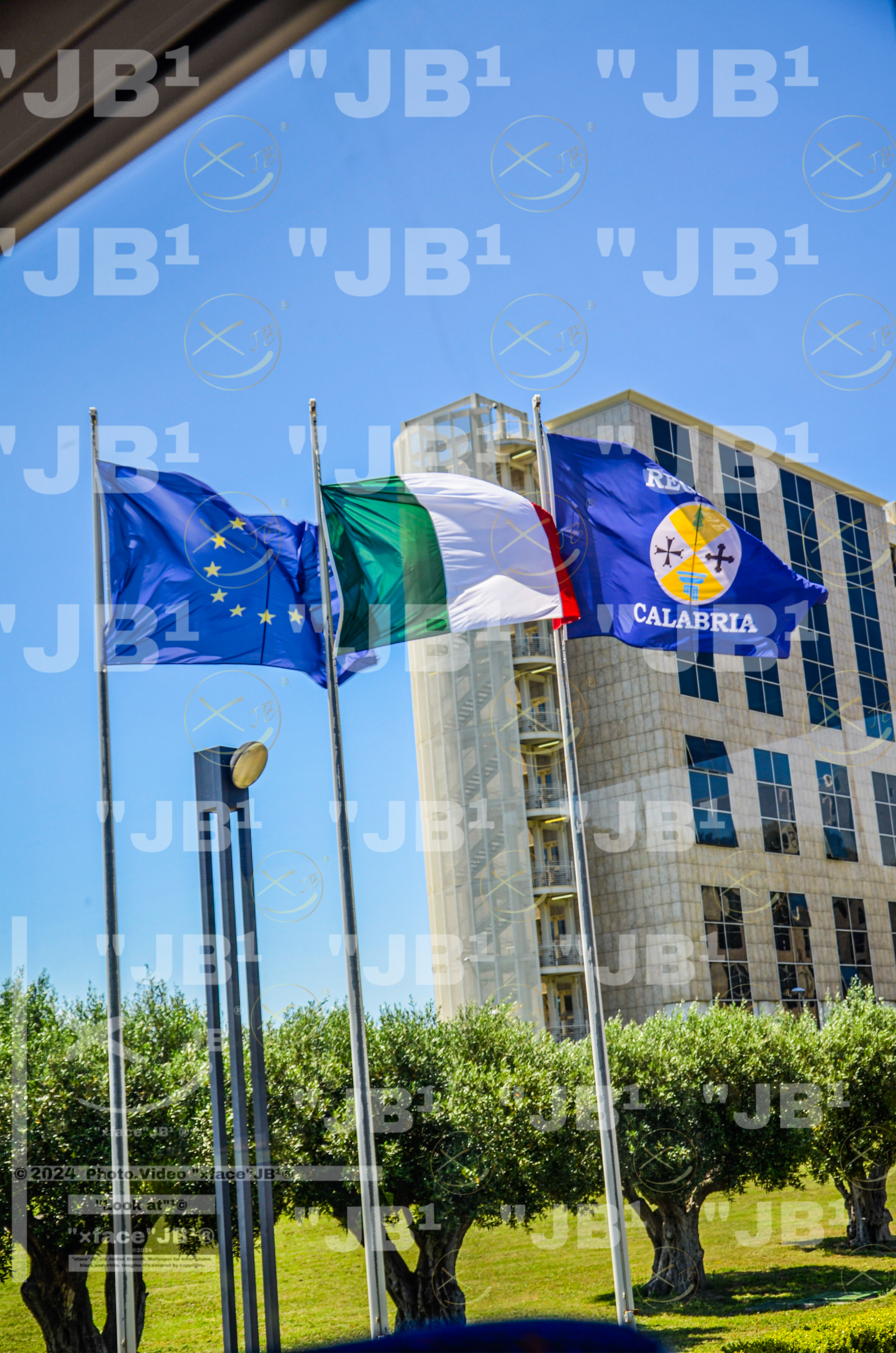 Flags (Italy, Calabria, Europe)