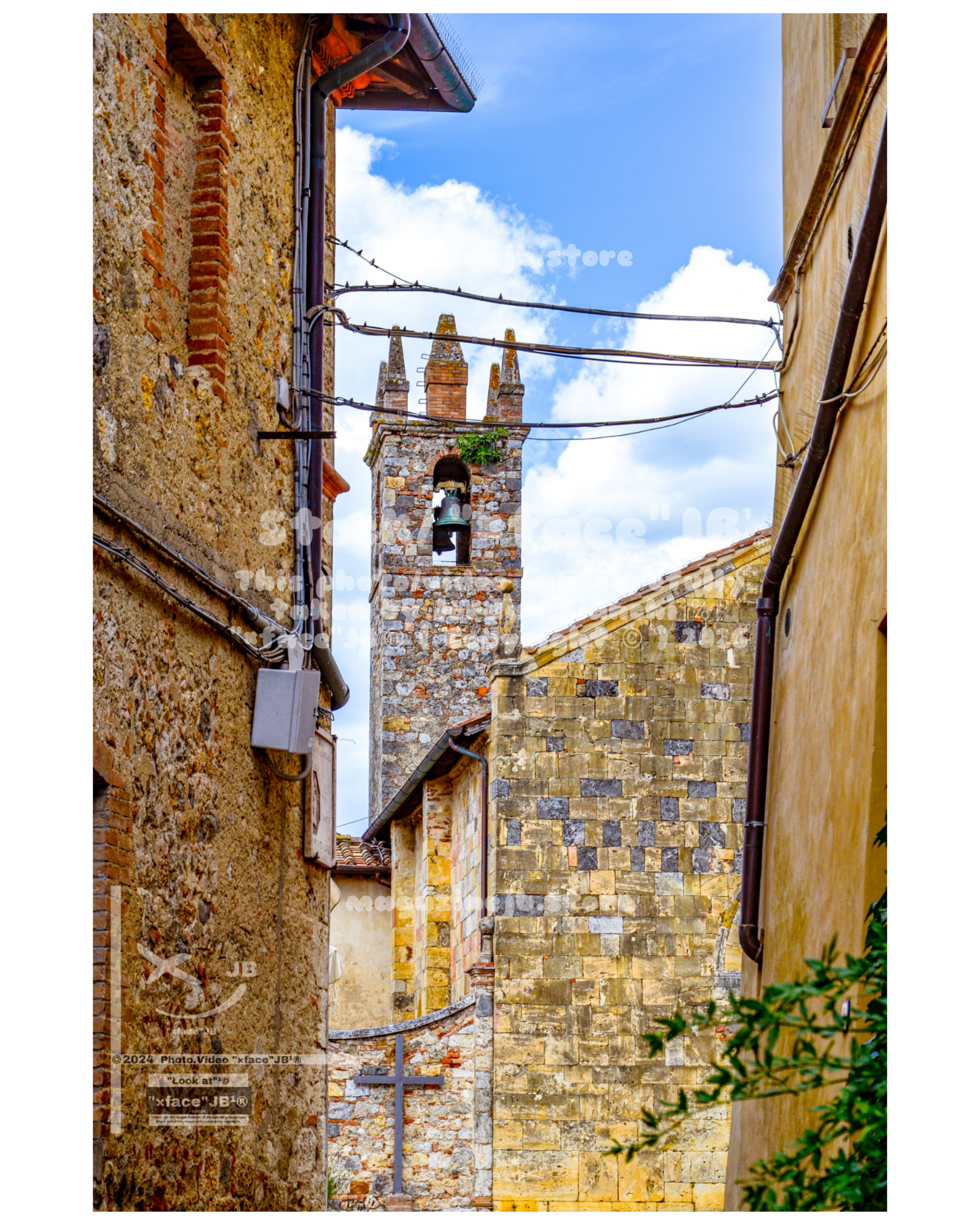 Monteriggioni Tuscany (Stock)